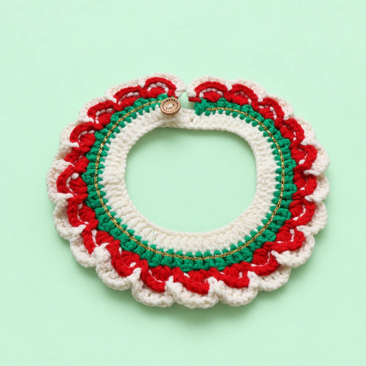 Red-and-Green Christmas Wreath Crochet Pet Collar