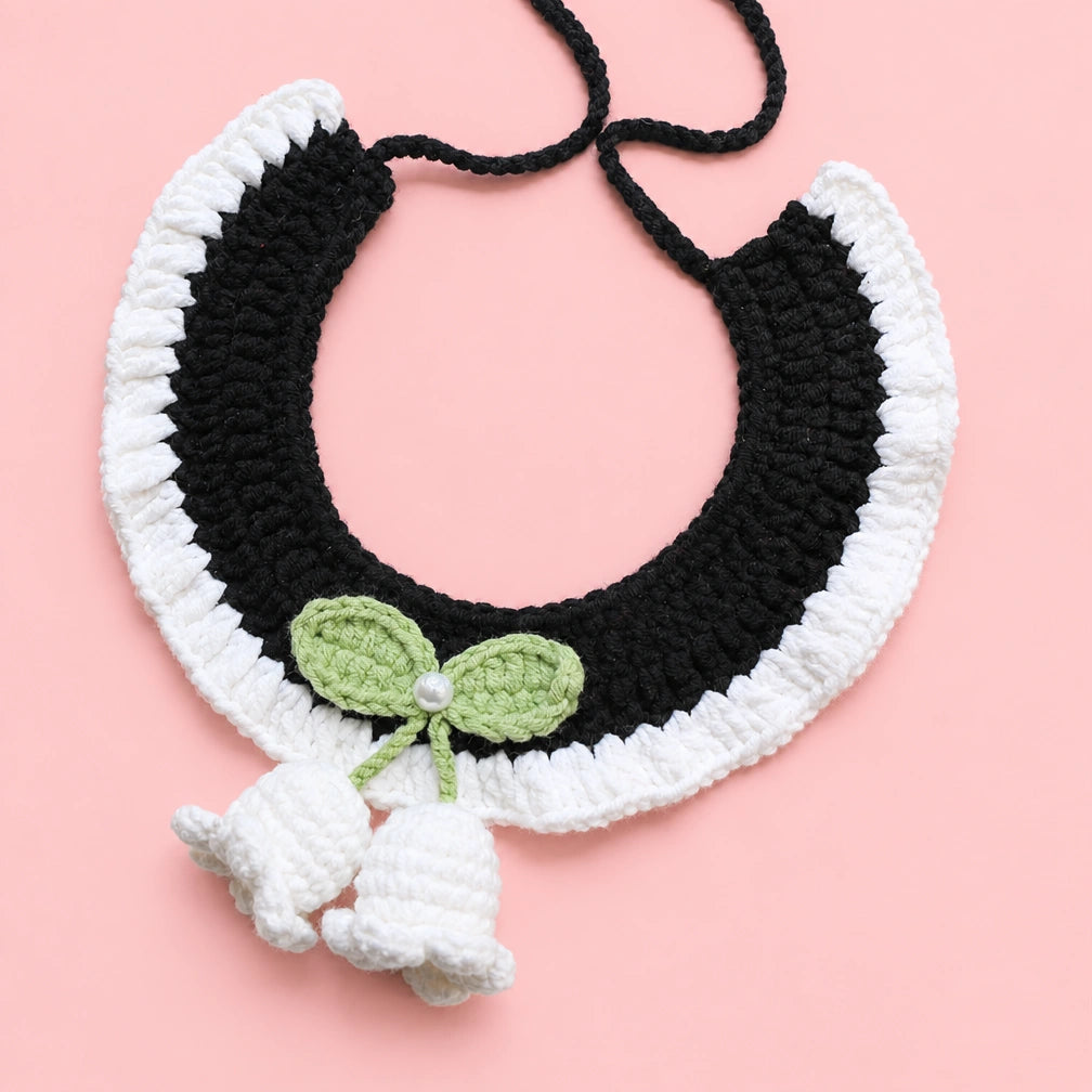 Black-and-White Green Bow Crochet Pet Collar