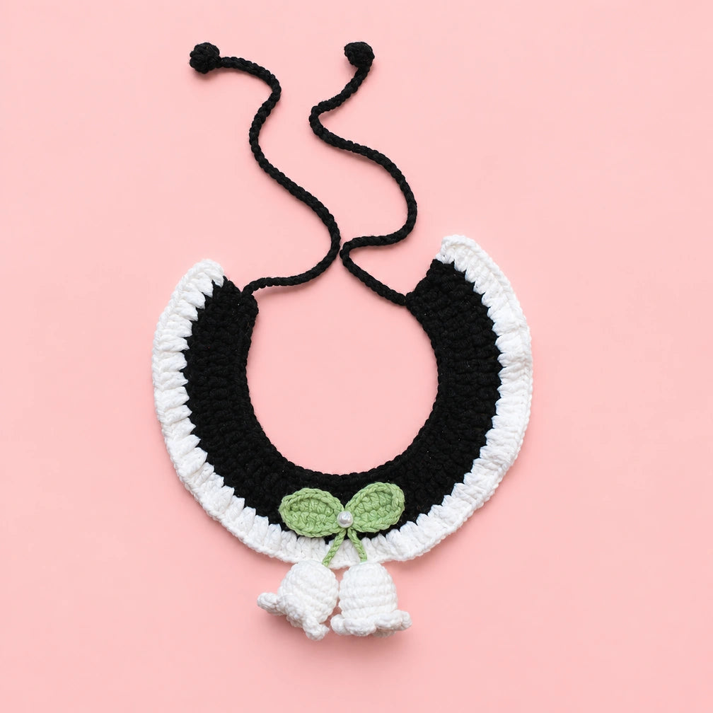 Black-and-White Green Bow Crochet Pet Collar