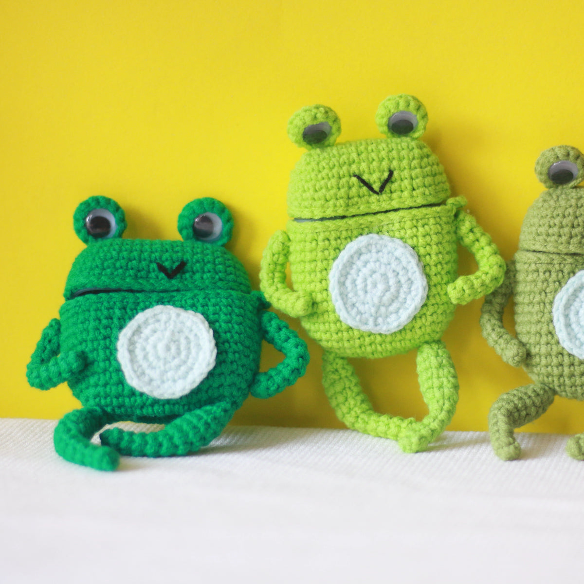Dark Green Frog Crochet AirPods Case